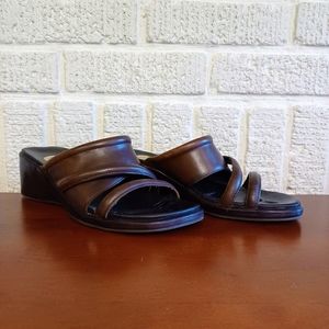 Earth Shoe Violet Sandals Size 7.5